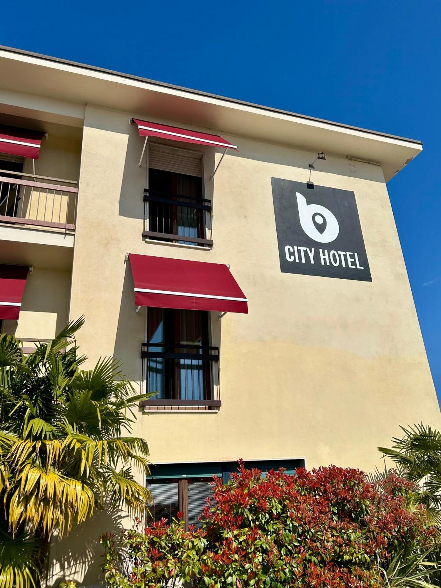B City Hotel Bardolino Exterior photo